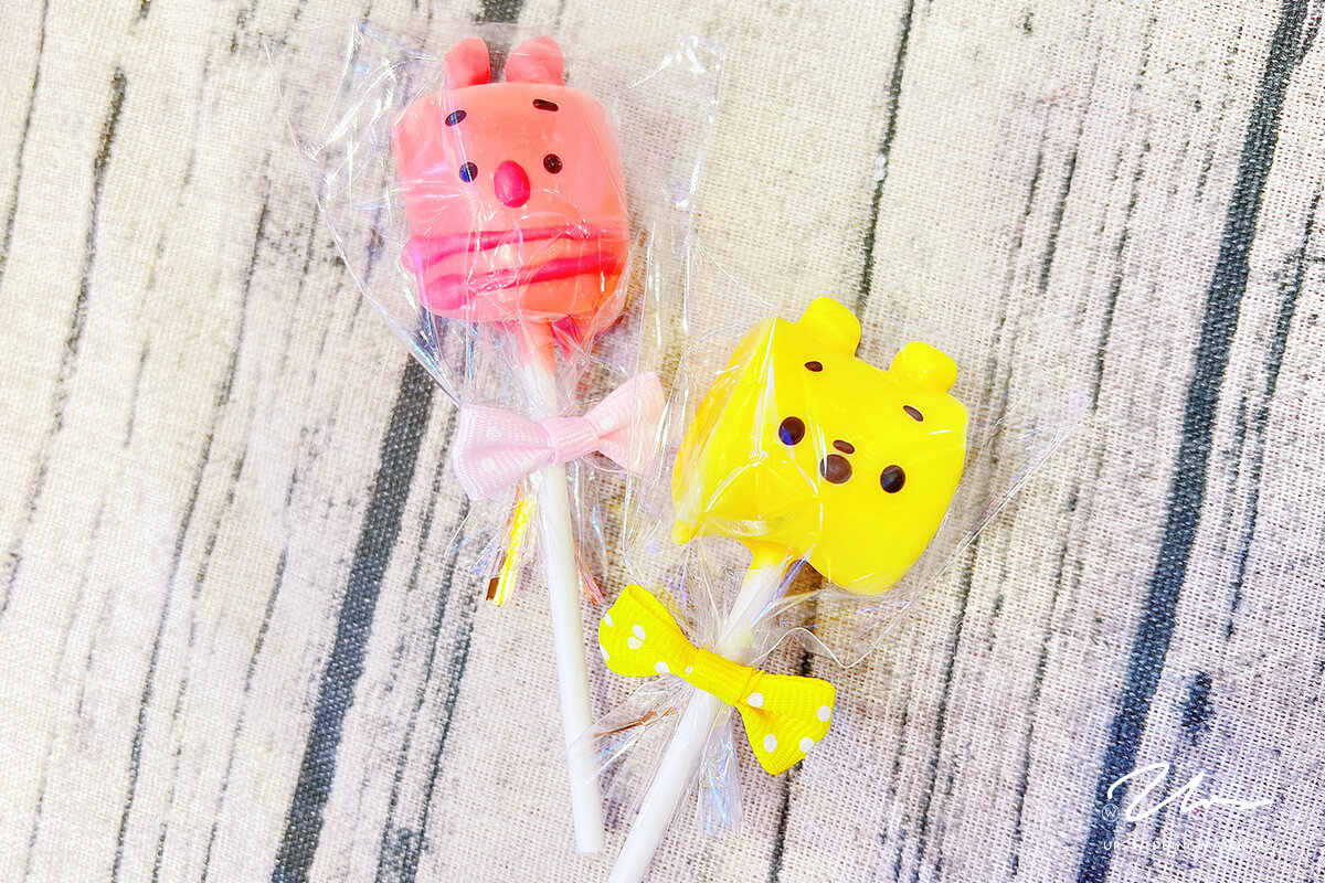 維尼,小豬,甜點,棉花糖,甜點桌,Candybar,婚禮簽名筆,簽到筆,簽名筆,客製化婚禮小物,客製product婚禮小物,婚禮小物,實用婚禮小物,推薦婚禮小物,熱門婚禮小物,創意婚禮小物,高雄婚禮小物,高雄婚禮佈置,台南婚禮佈置,屏東婚禮佈置,愛麗絲婚禮佈置,米奇婚禮佈置,婚禮佈置背板
