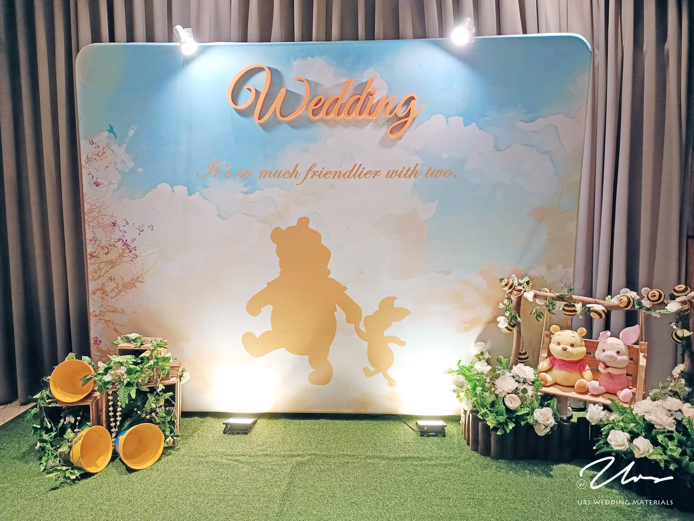 高雄婚禮佈置,南部婚禮佈置,高雄婚禮背板,高雄婚佈,高雄婚禮佈置推薦,高雄婚禮背板推薦,高雄婚禮佈置推薦,南部婚禮佈置推薦,高雄婚佈推薦,婚禮佈置方案,小資婚禮佈置,台南婚禮佈置,屏東婚禮佈置,卡通婚禮佈置,迪士尼婚禮佈置,迪士尼背板,公主婚禮佈置,公主背板,維尼佈置,維尼婚禮,維尼背板,維尼婚禮佈置